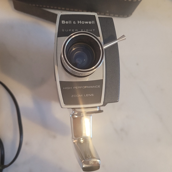 Vintage Bell & Howard autoload Optronic eye Super eight camera, case and light - Picture 3 of 11